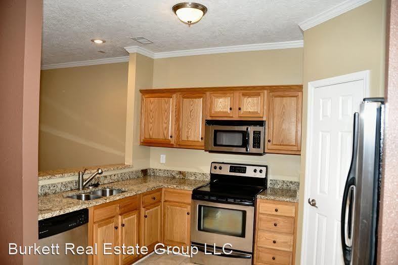 2208 River Park Ct - Photo 2 of 10