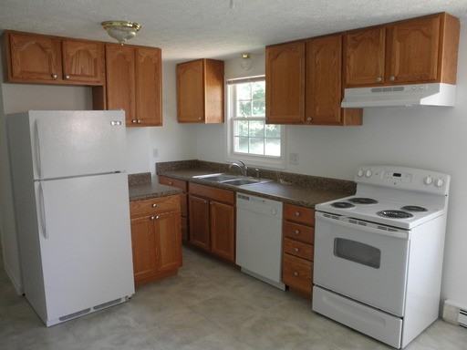 15205 Spotswood Trail - Photo 3 of 4