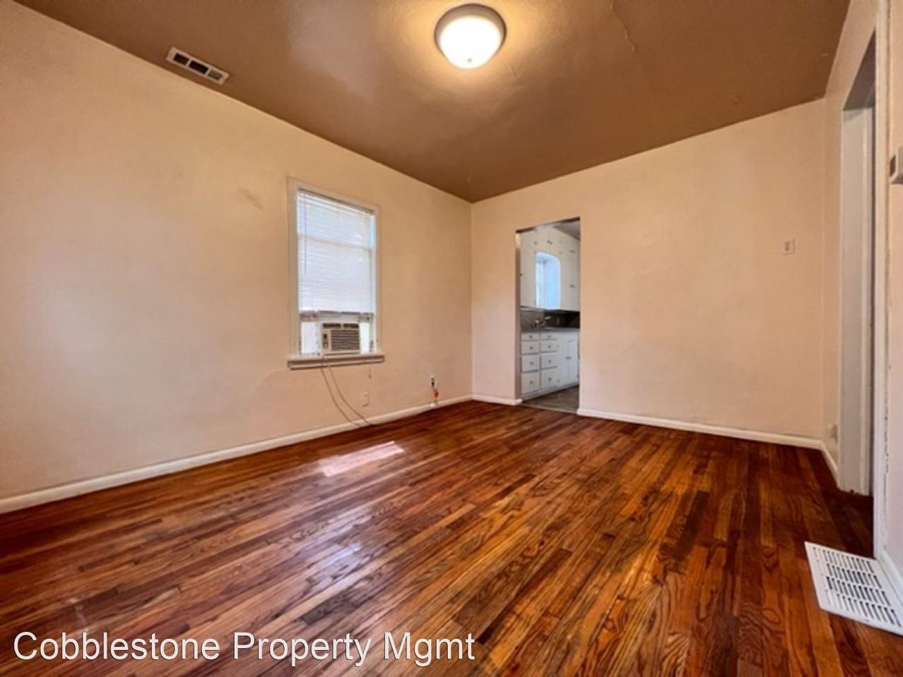 1703 N 30th St - Photo 2 of 17