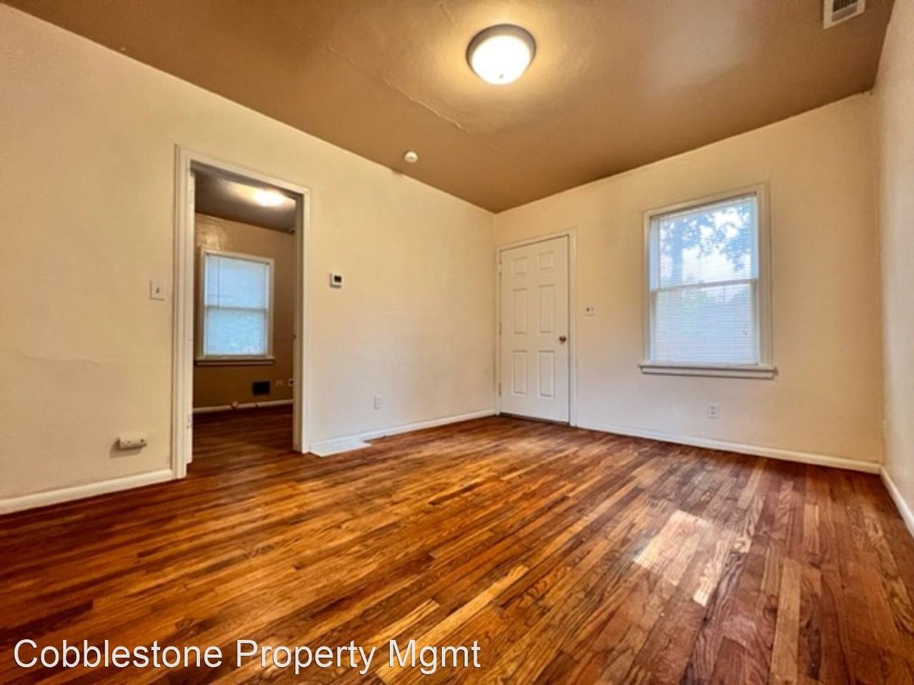 1703 N 30th St - Photo 3 of 17