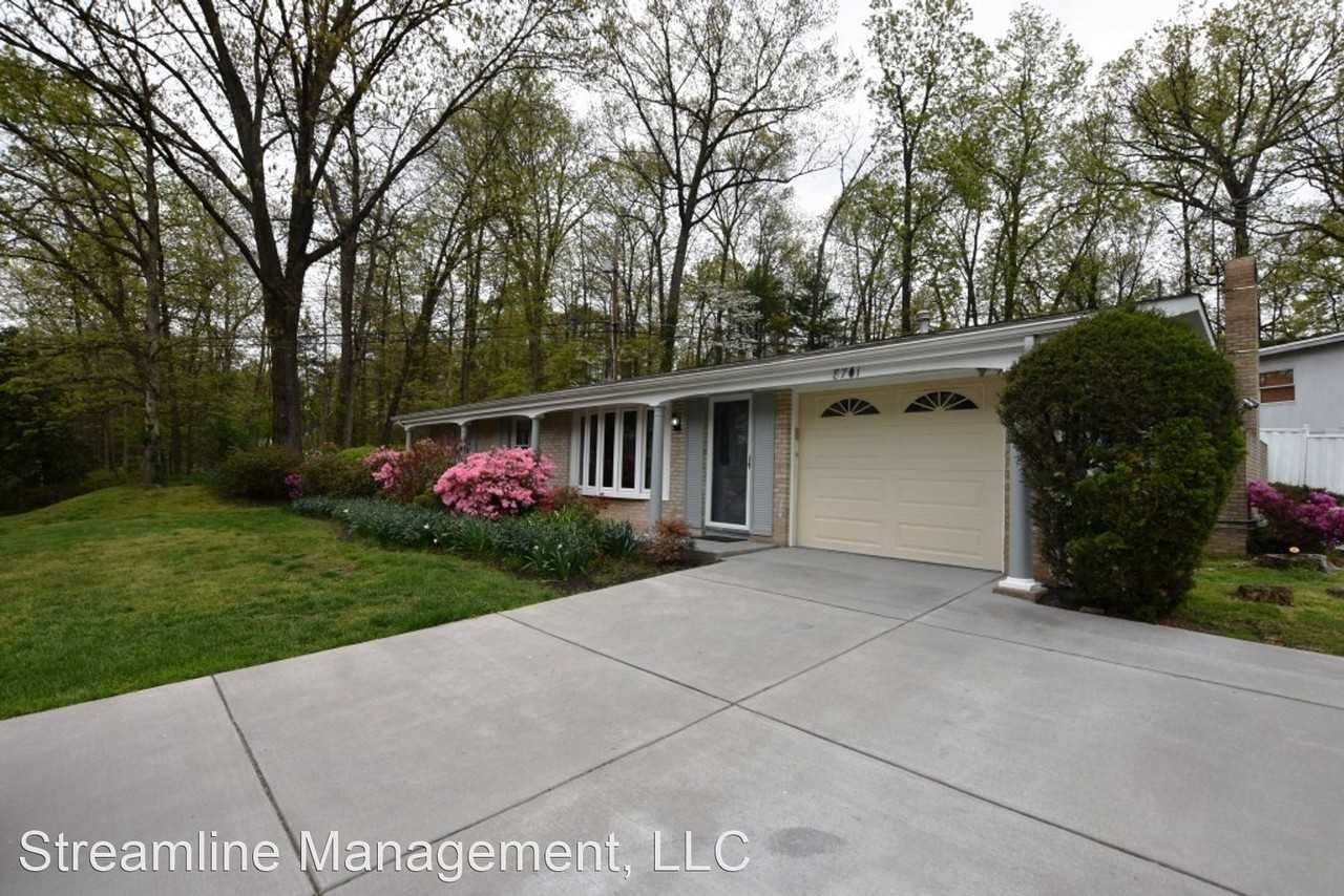 8701 Briarcroft Ln - Photo 2 of 24