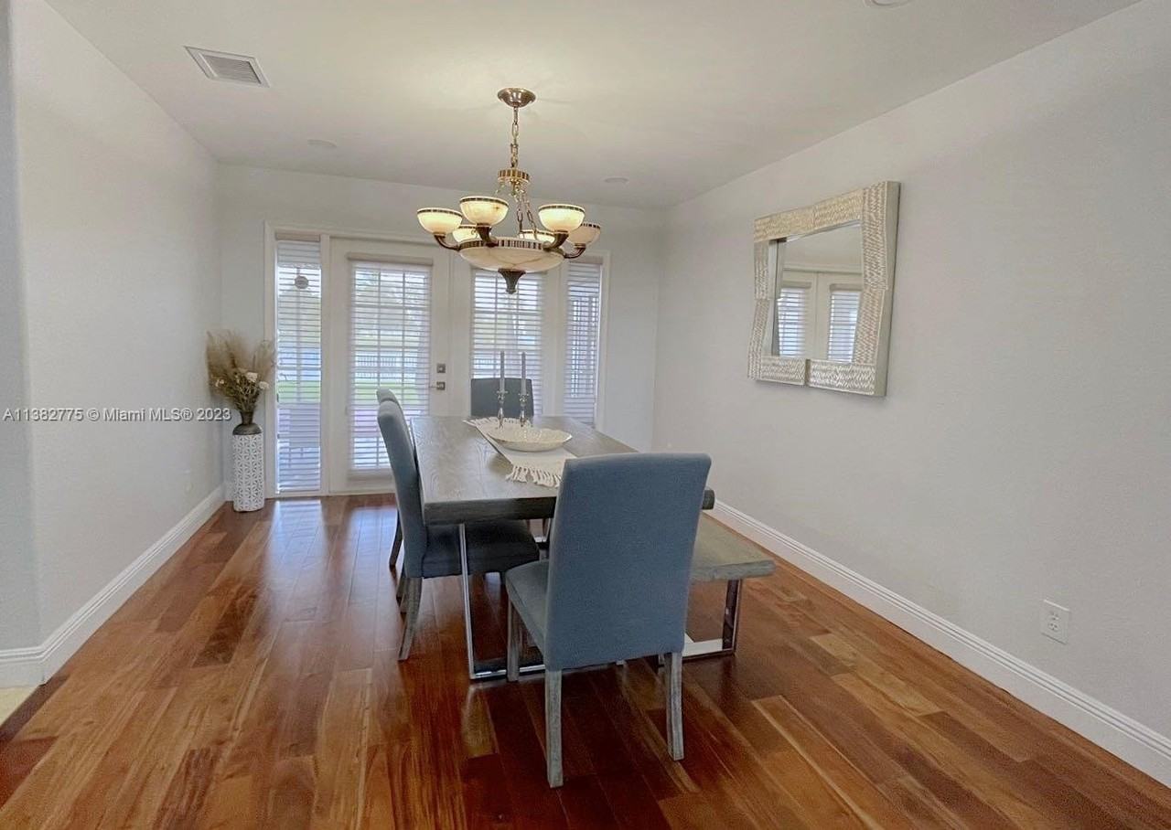 18281 Sw 22nd St #18281 - Photo 3 of 8
