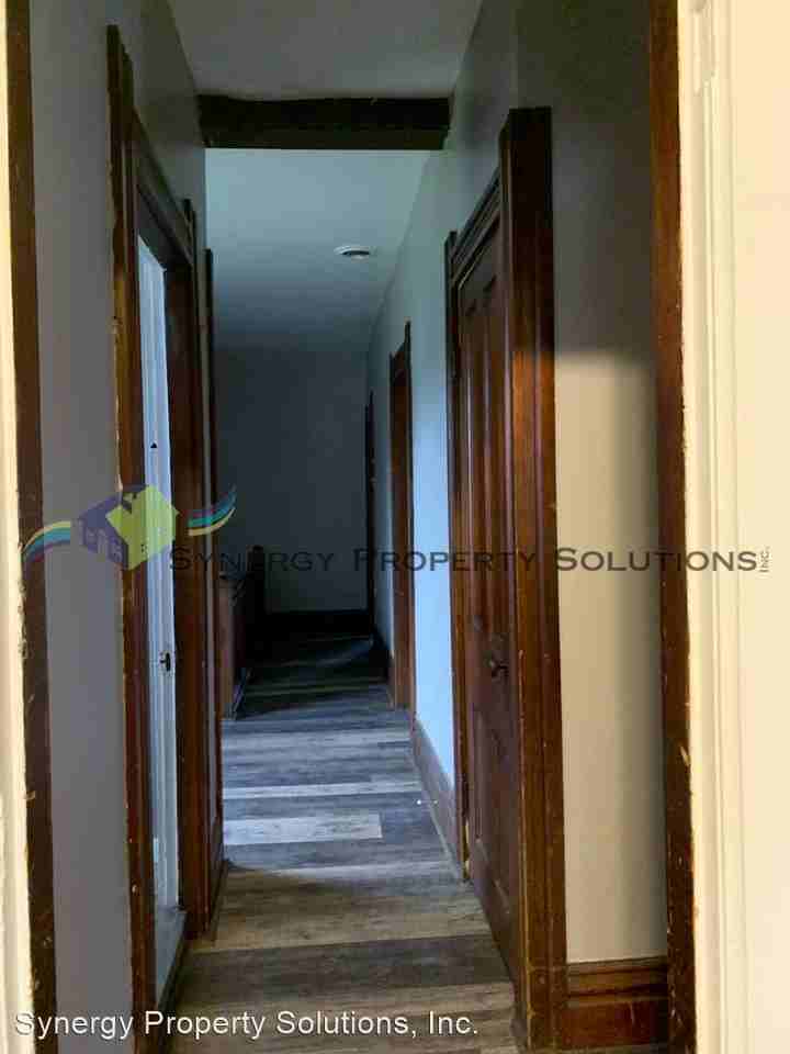 Sturges Ave. 143 - 145 Richland - Photo 3 of 15