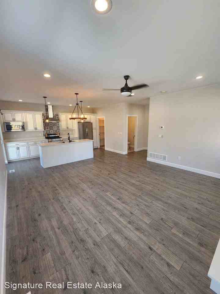 6585 Beverly Hills Circle - Photo 3 of 29