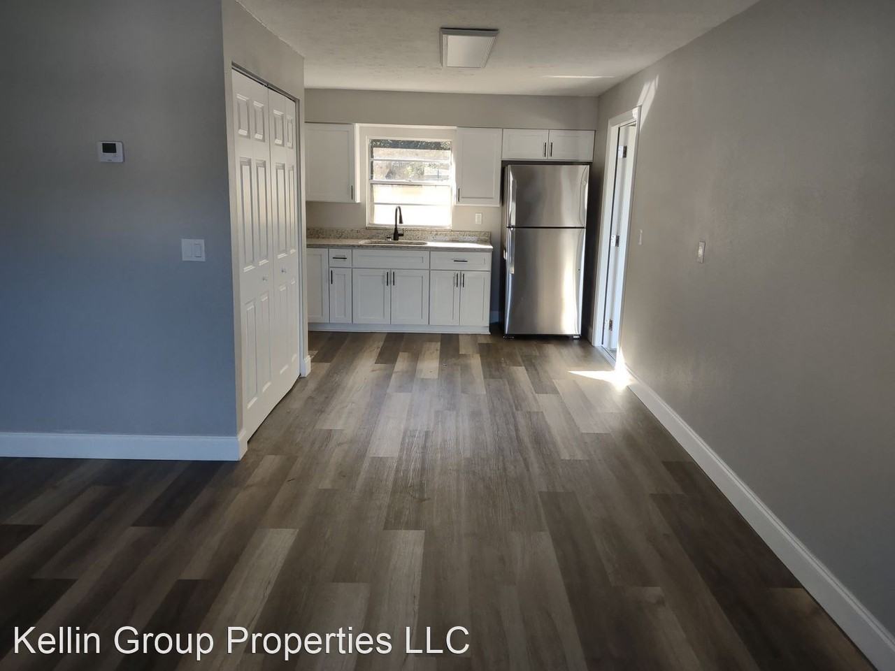 8725 N 50th St - Photo 2 of 11