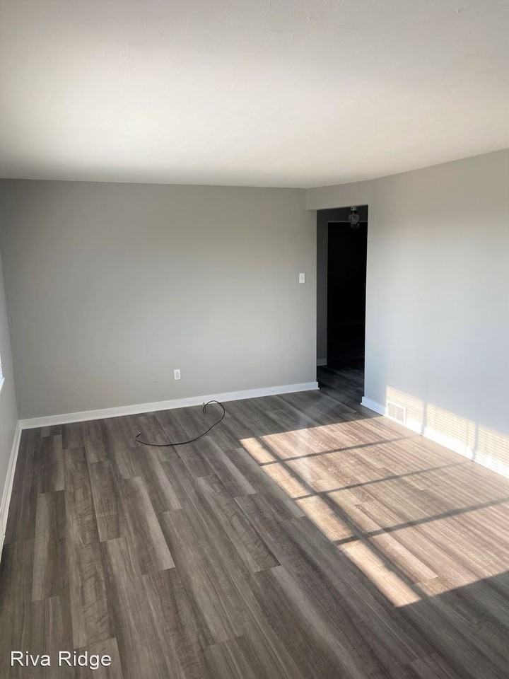 4806 Poplar St - Photo 2 of 13