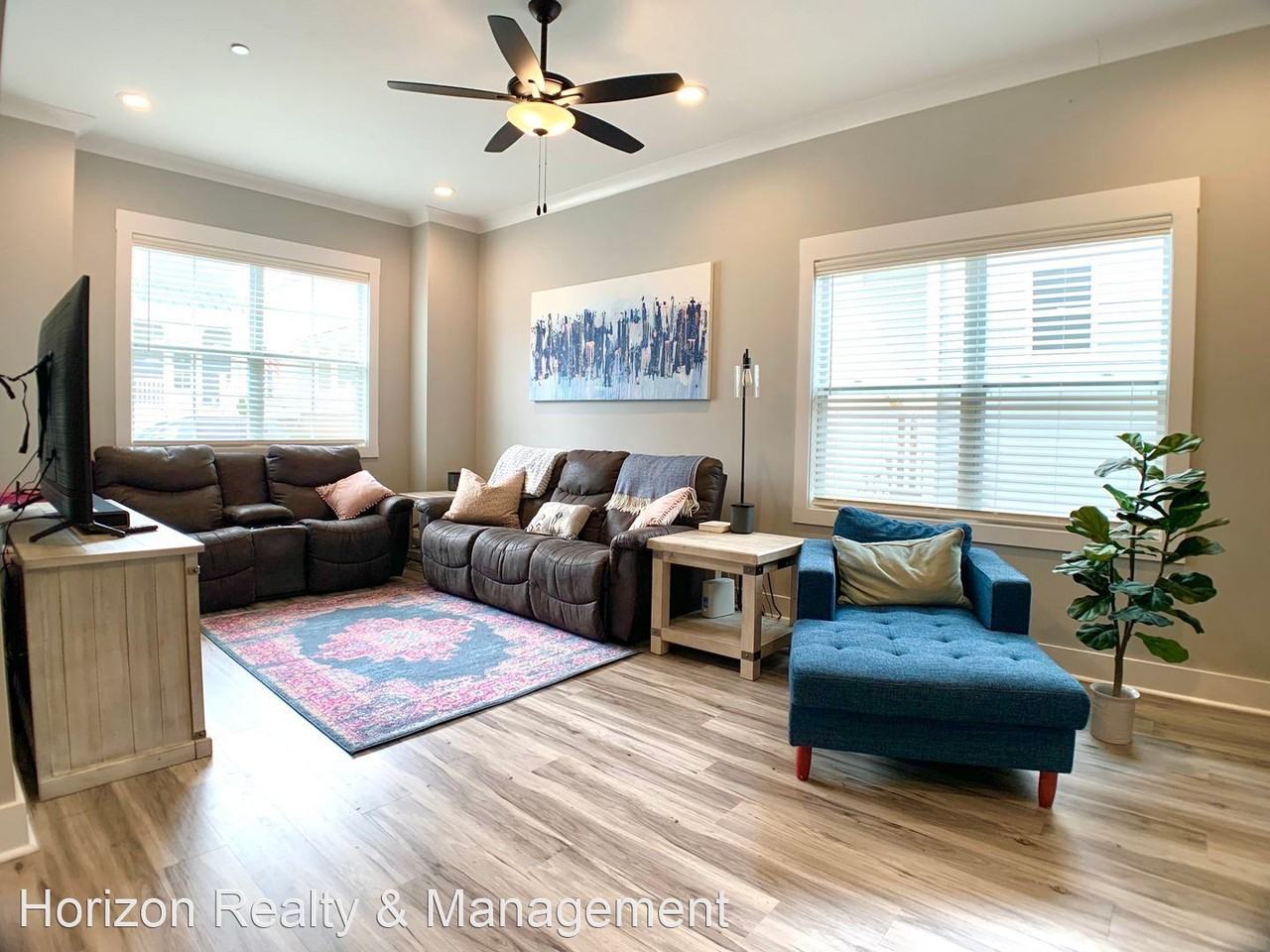 397 Augusta Ave - Photo 2 of 40