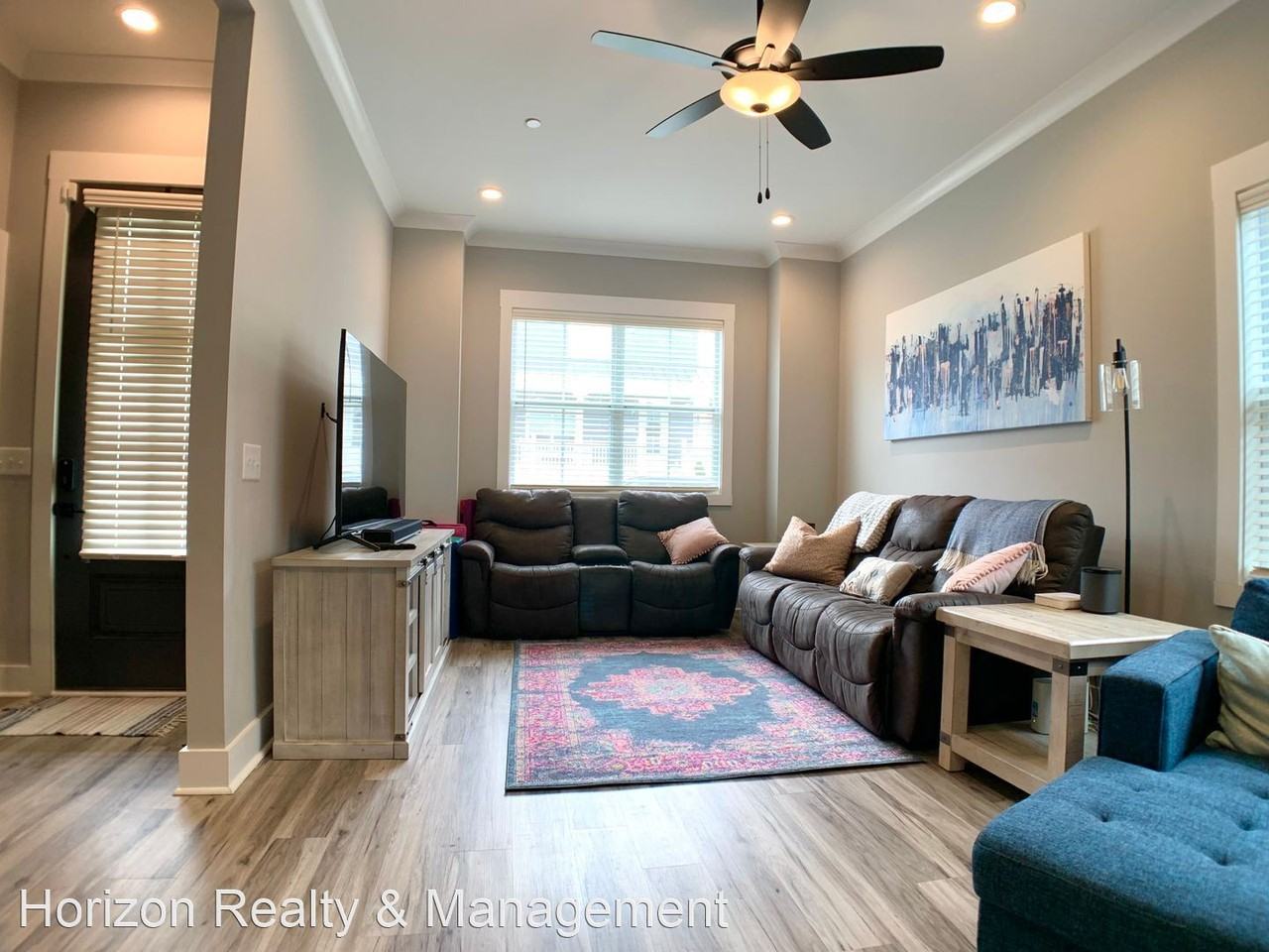 397 Augusta Ave - Photo 3 of 40