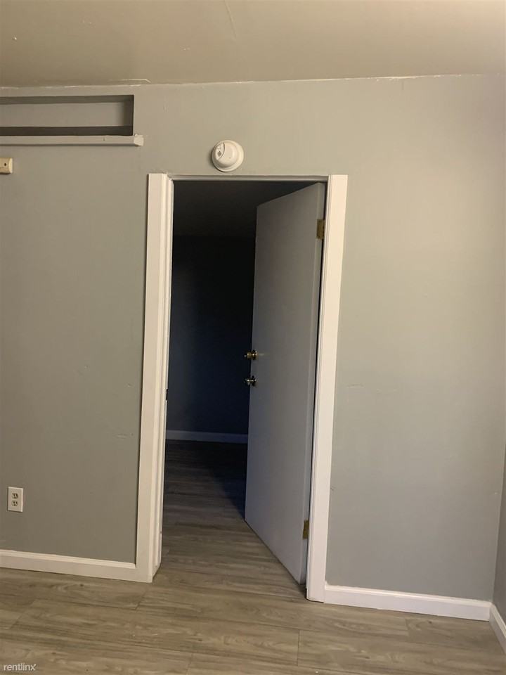 15724 L St - Photo 3 of 12