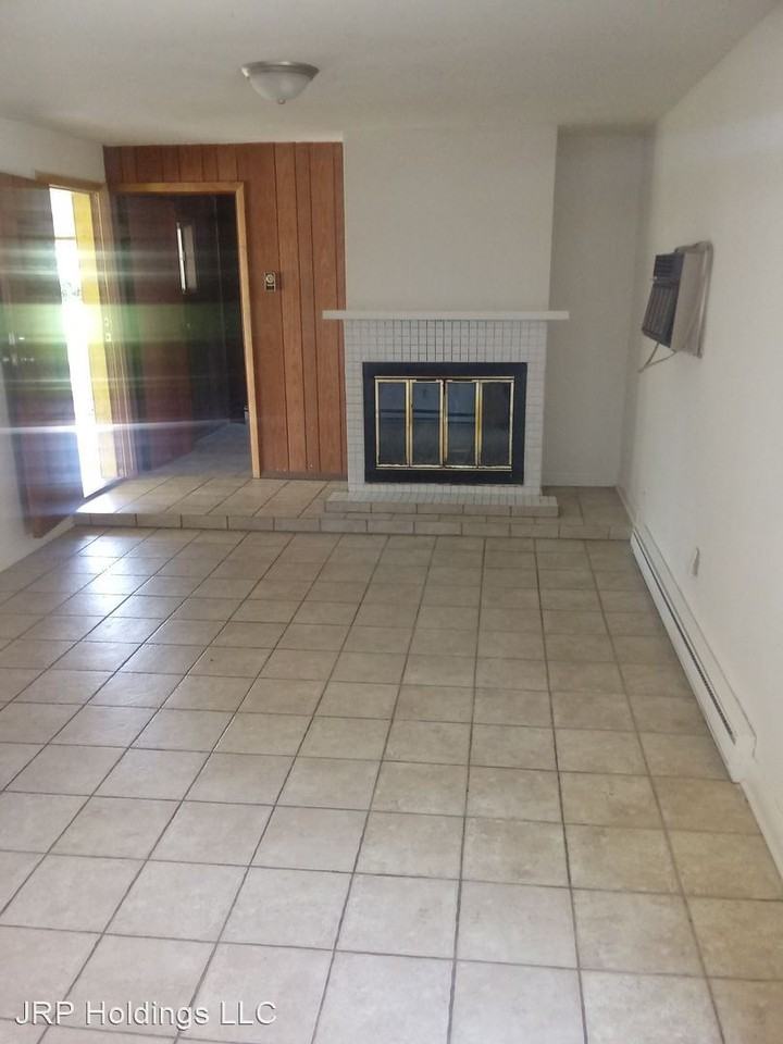 2615 Corvalis Ave - Photo 2 of 6