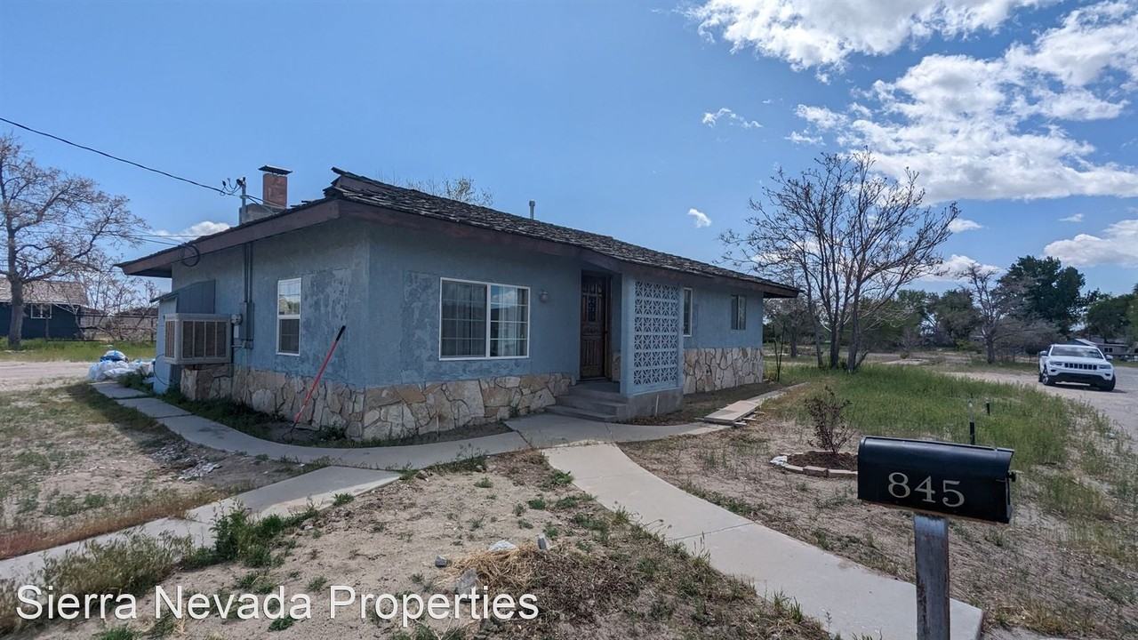 845 Mclean St - Photo 2 of 18