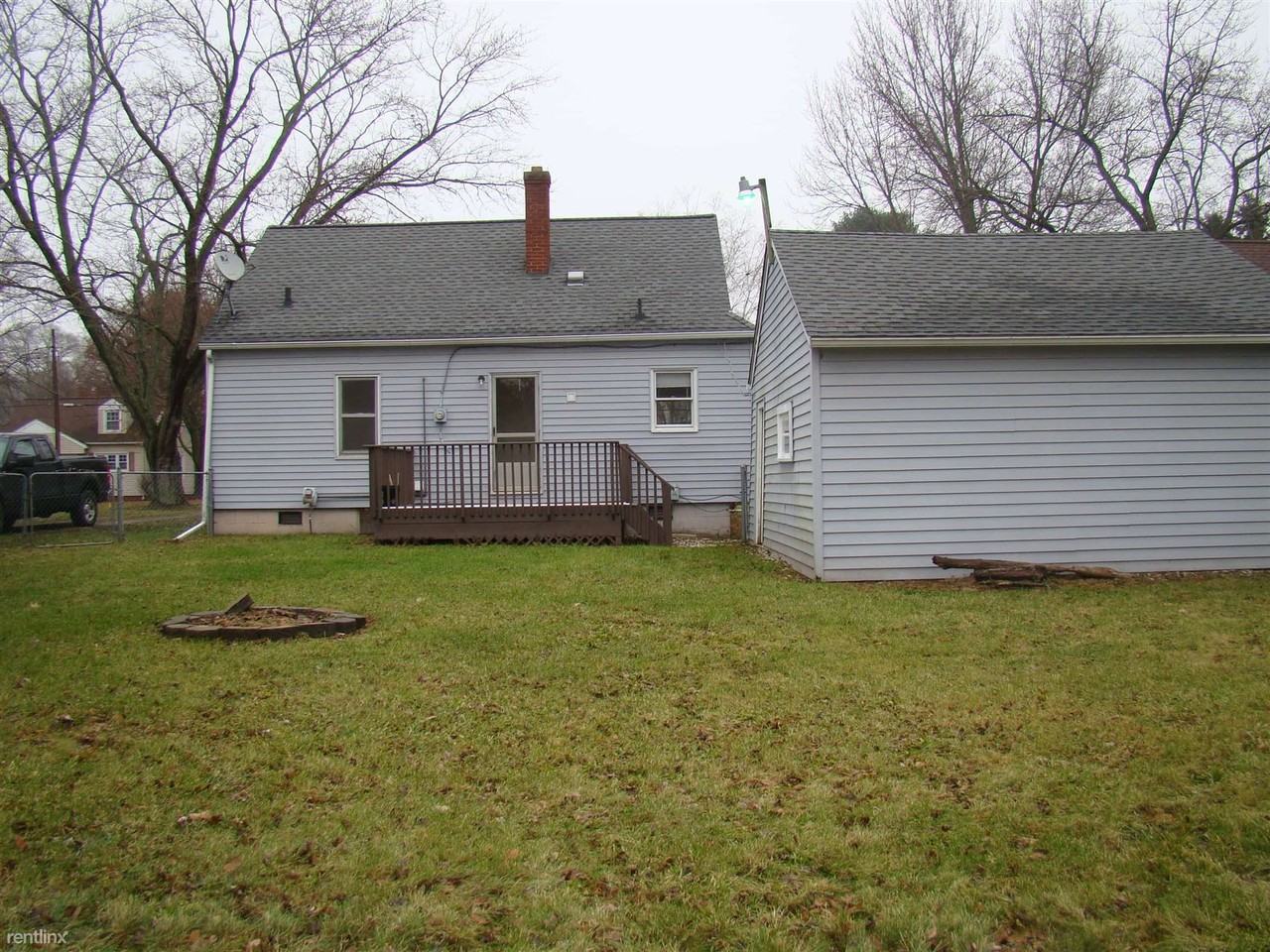 2418 Midday St - Photo 2 of 11