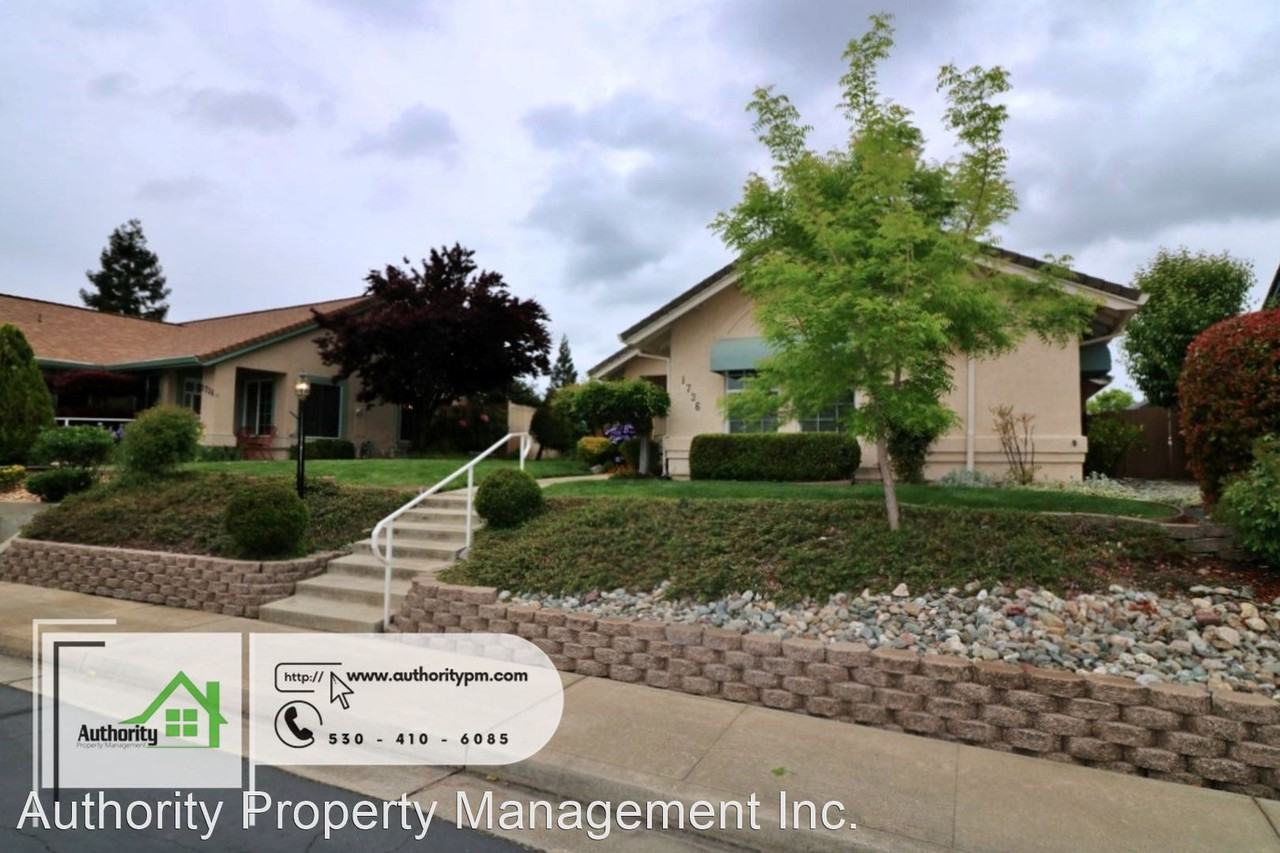 1736 Vineyard Trl - Photo 2 of 24