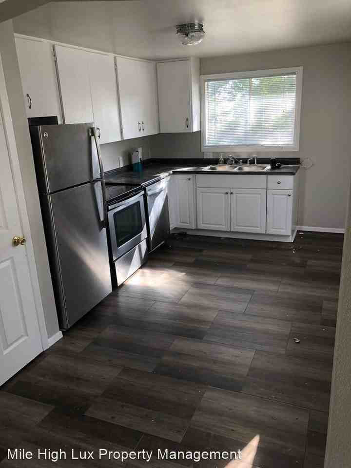 9130 Camenisch Way - Photo 3 of 4