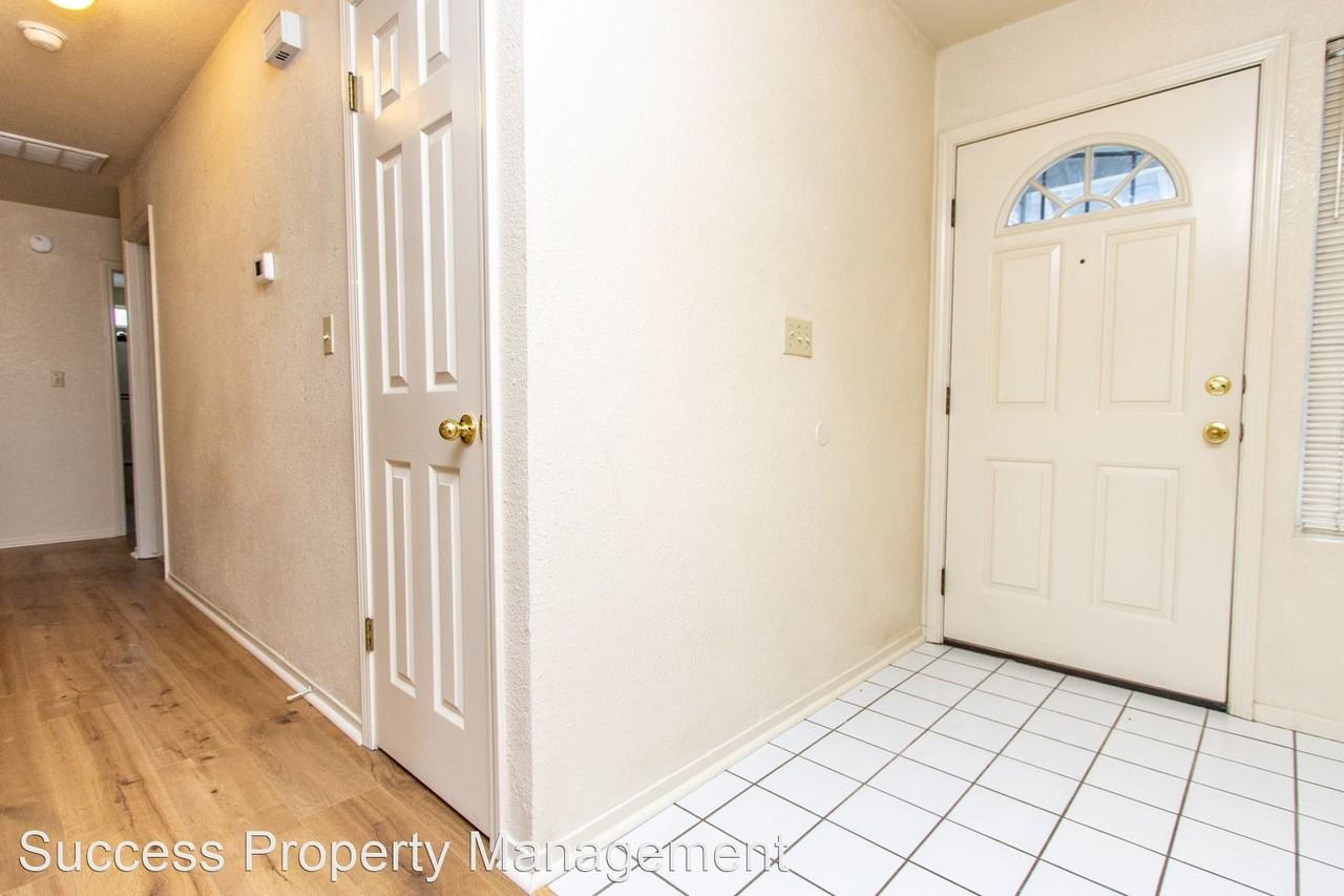 20427 Sparrow Ct - Photo 2 of 19