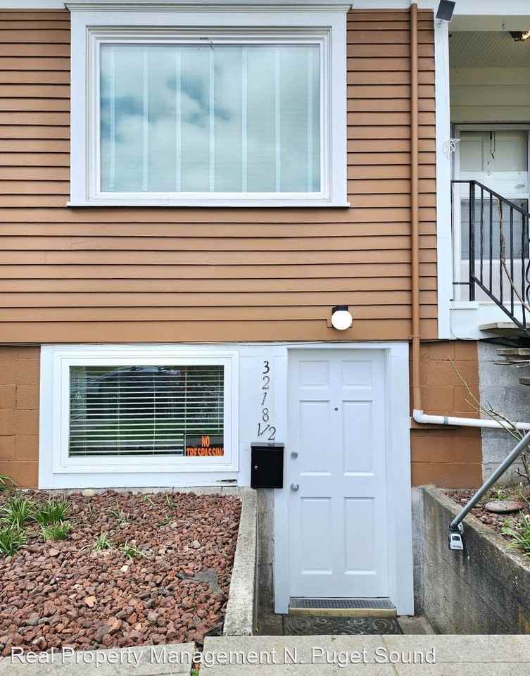 3218 Rucker Ave - Photo 2 of 24