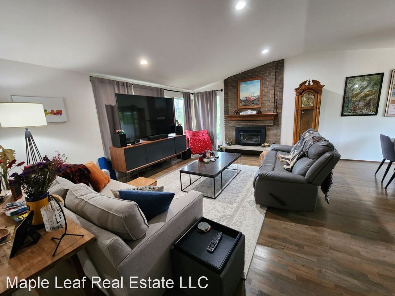 12104 Se 18th St - Photo 2 of 25