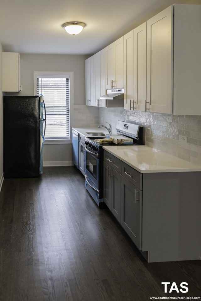 1954 W Wilson Ave #2BB