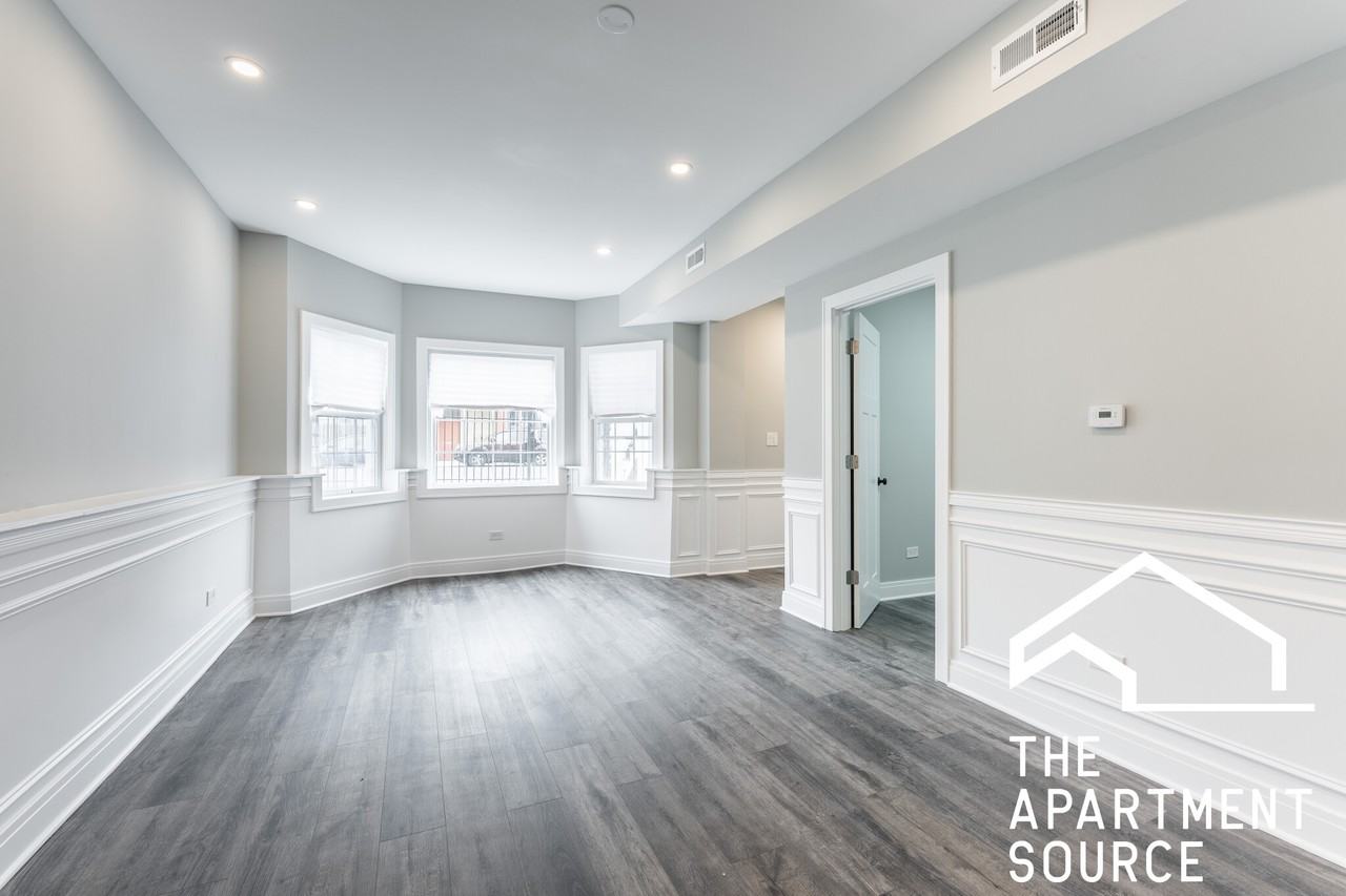 1923 N Pulaski Rd #G - Photo 4 of 11