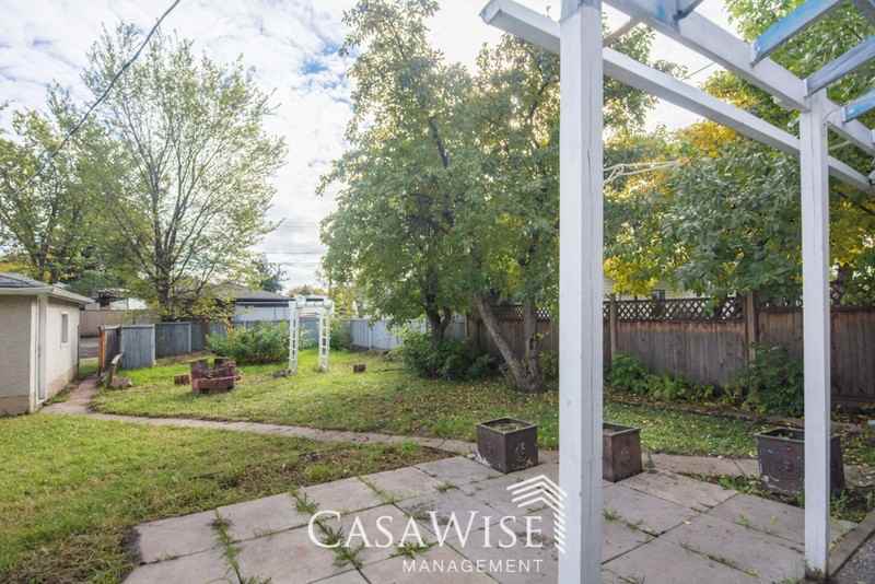 11311 51 St Nw - Photo 2 of 15