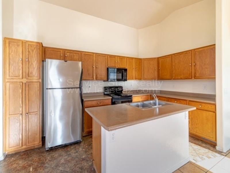 14749 W Port Au Prince Ln - Photo 3 of 24