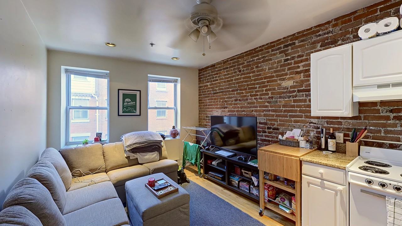94 Prince St #12