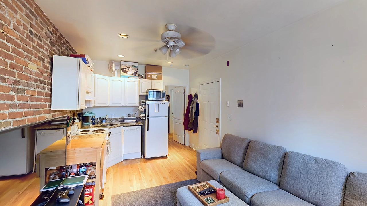 94 Prince St #12 - Photo 2 of 10