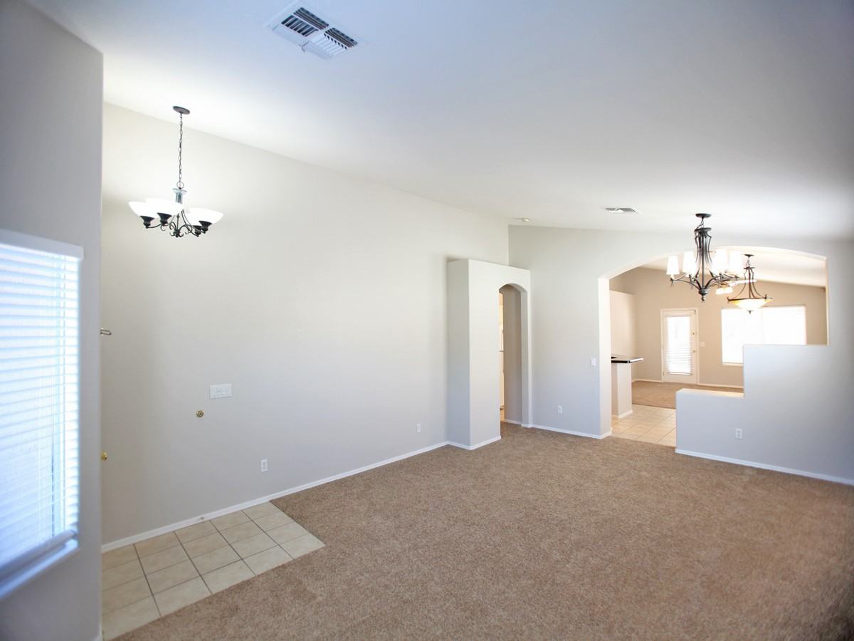 7725 W Foothill Dr - Photo 2 of 22