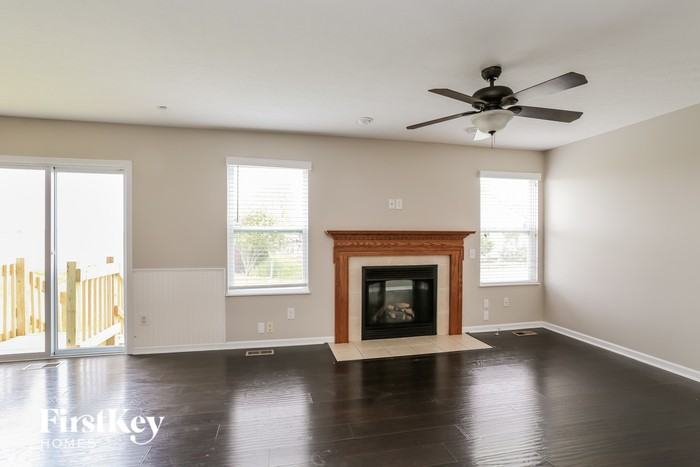 194 Silver Maple Rd - Photo 3 of 15