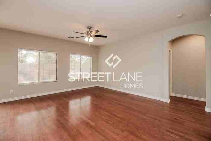 2569 E Riviera Dr - Photo 2 of 16