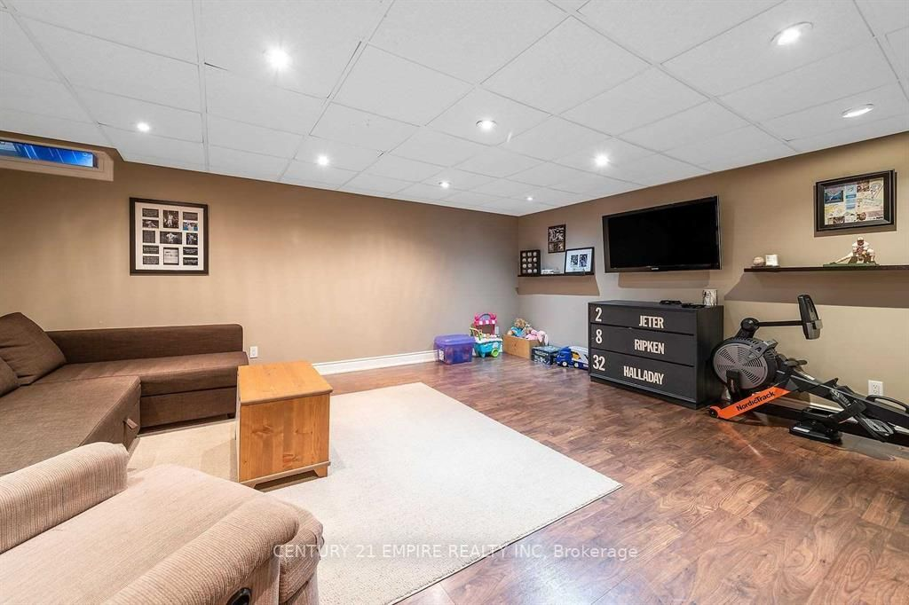 242 Wilson Drive - Photo 5 of 8