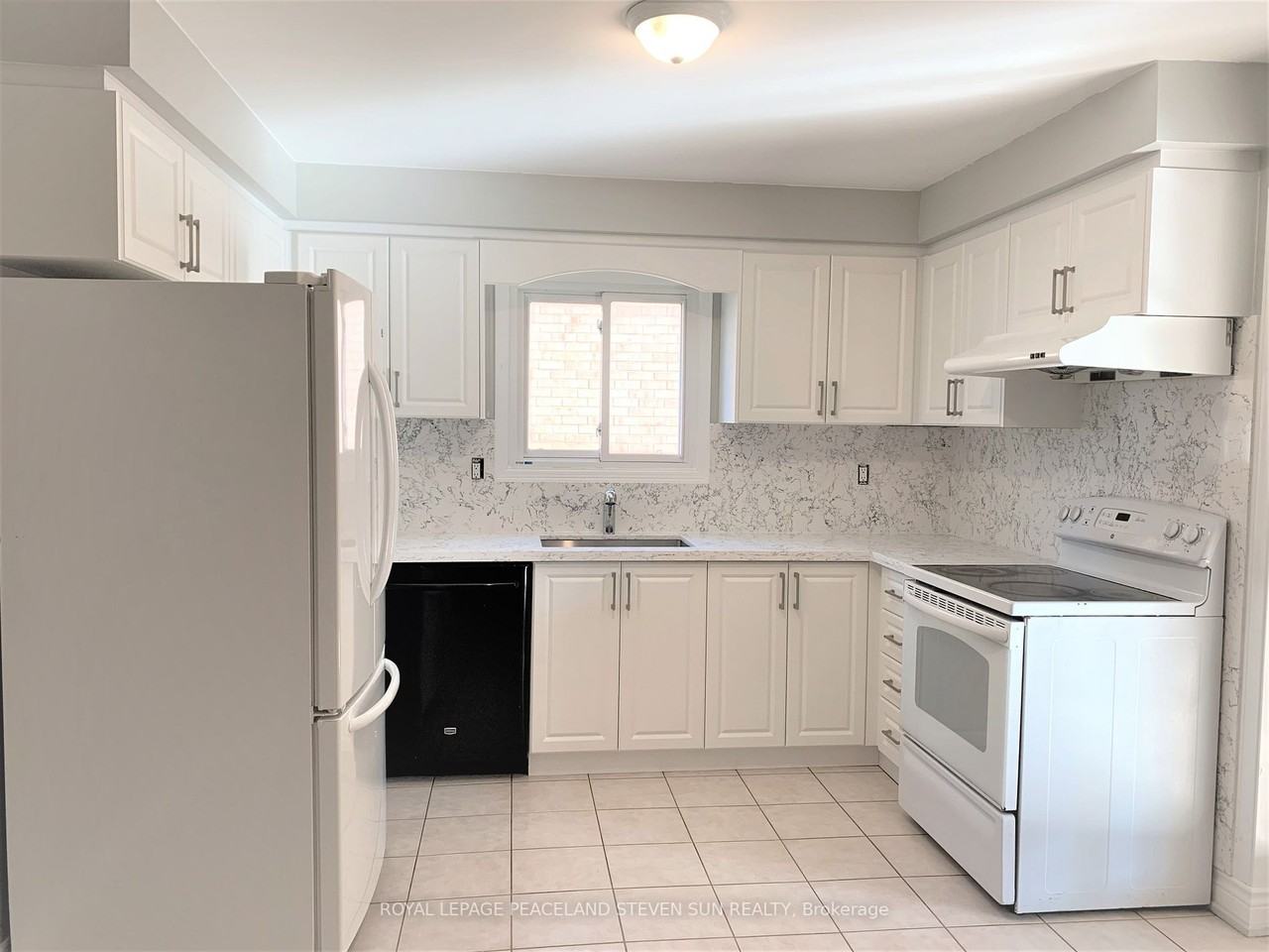 244 Bernard Avenue - Photo 3 of 11