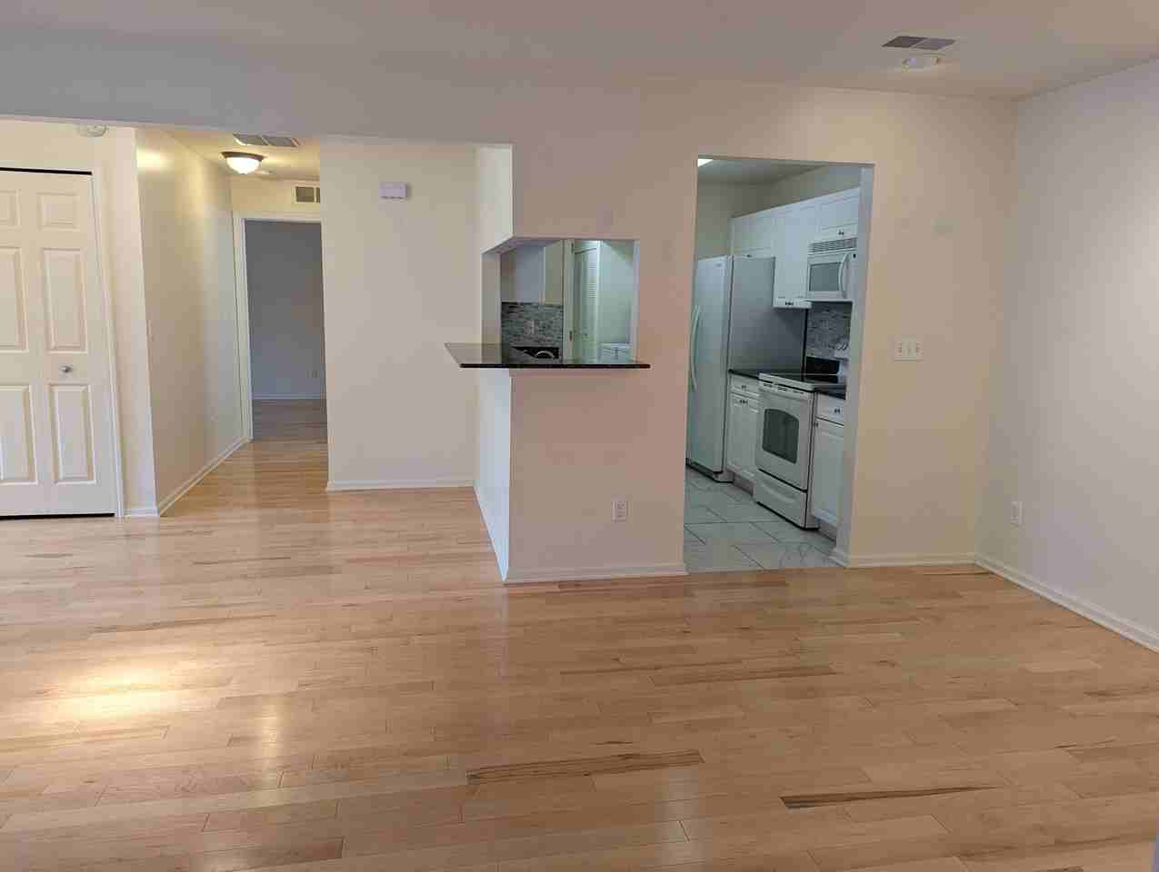 3548 Oakmonte Boulevard - Photo 2 of 20