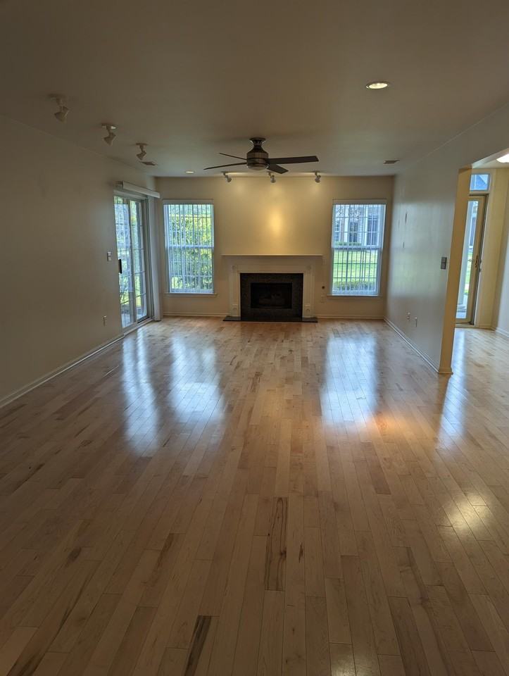 3548 Oakmonte Boulevard - Photo 3 of 20