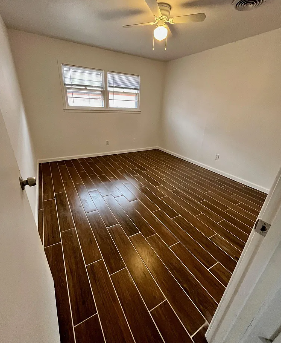 1208 48th St - Photo 2 of 4