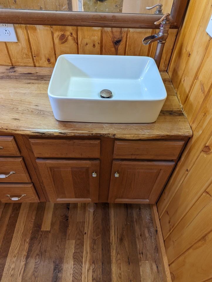 2215 2nd St Ne #NA - Photo 3 of 9