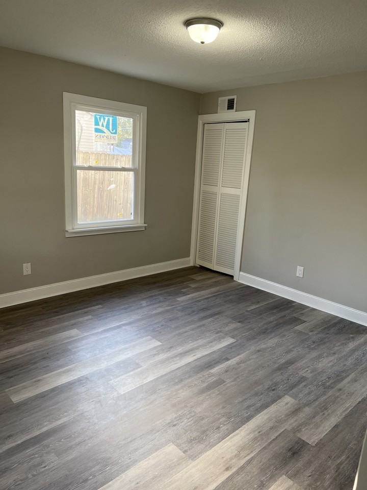 4615 Langley Ave #NA - Photo 3 of 5