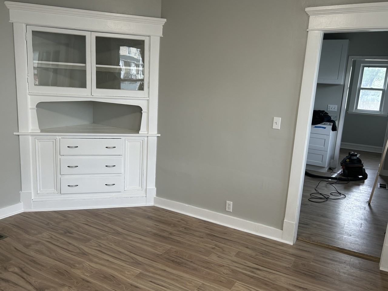 662 Carew St #662 - Photo 2 of 10