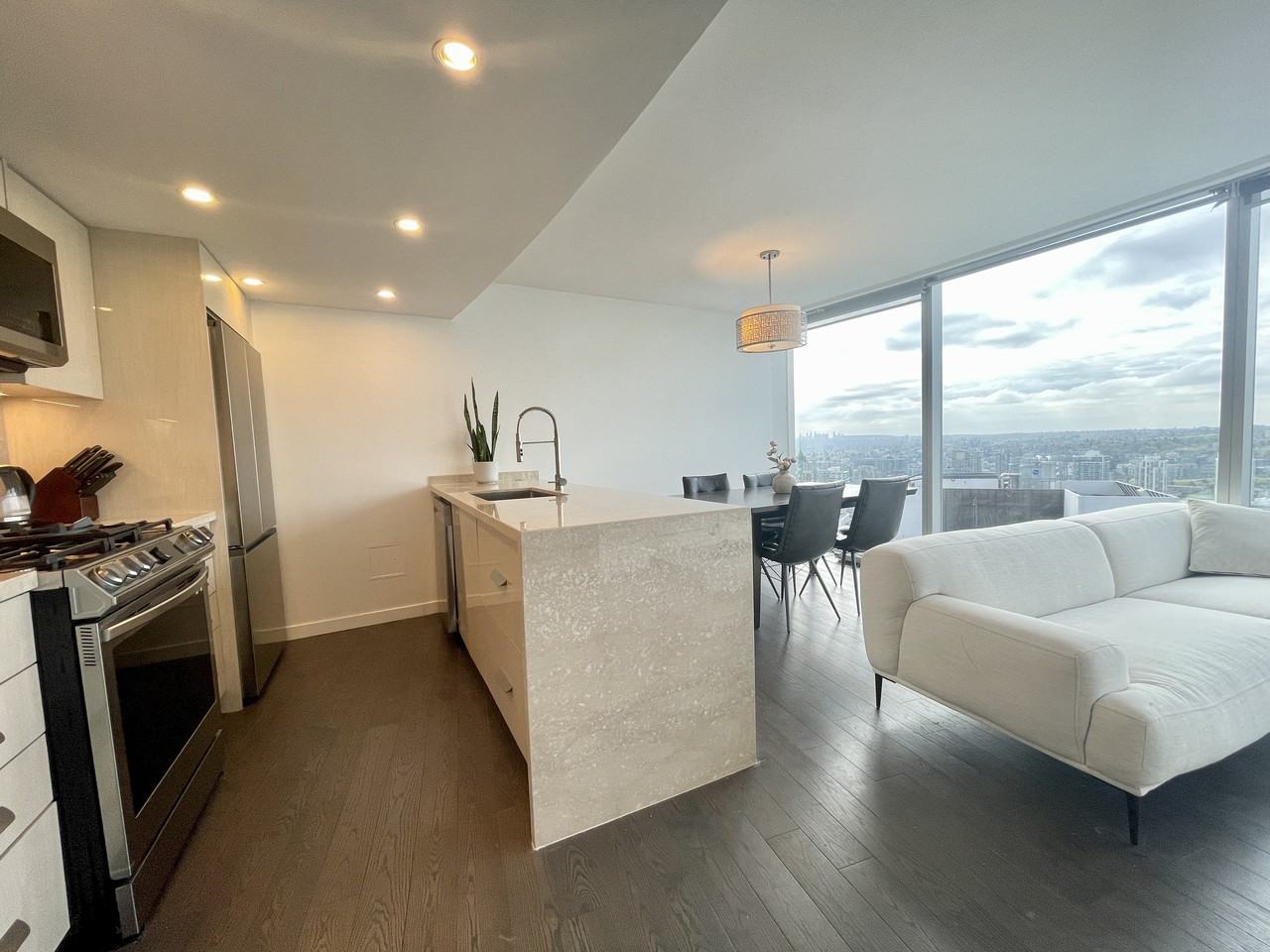 938 Nelson St #3305 - Photo 2 of 31