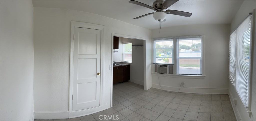 120 N Kellogg St - Photo 2 of 7