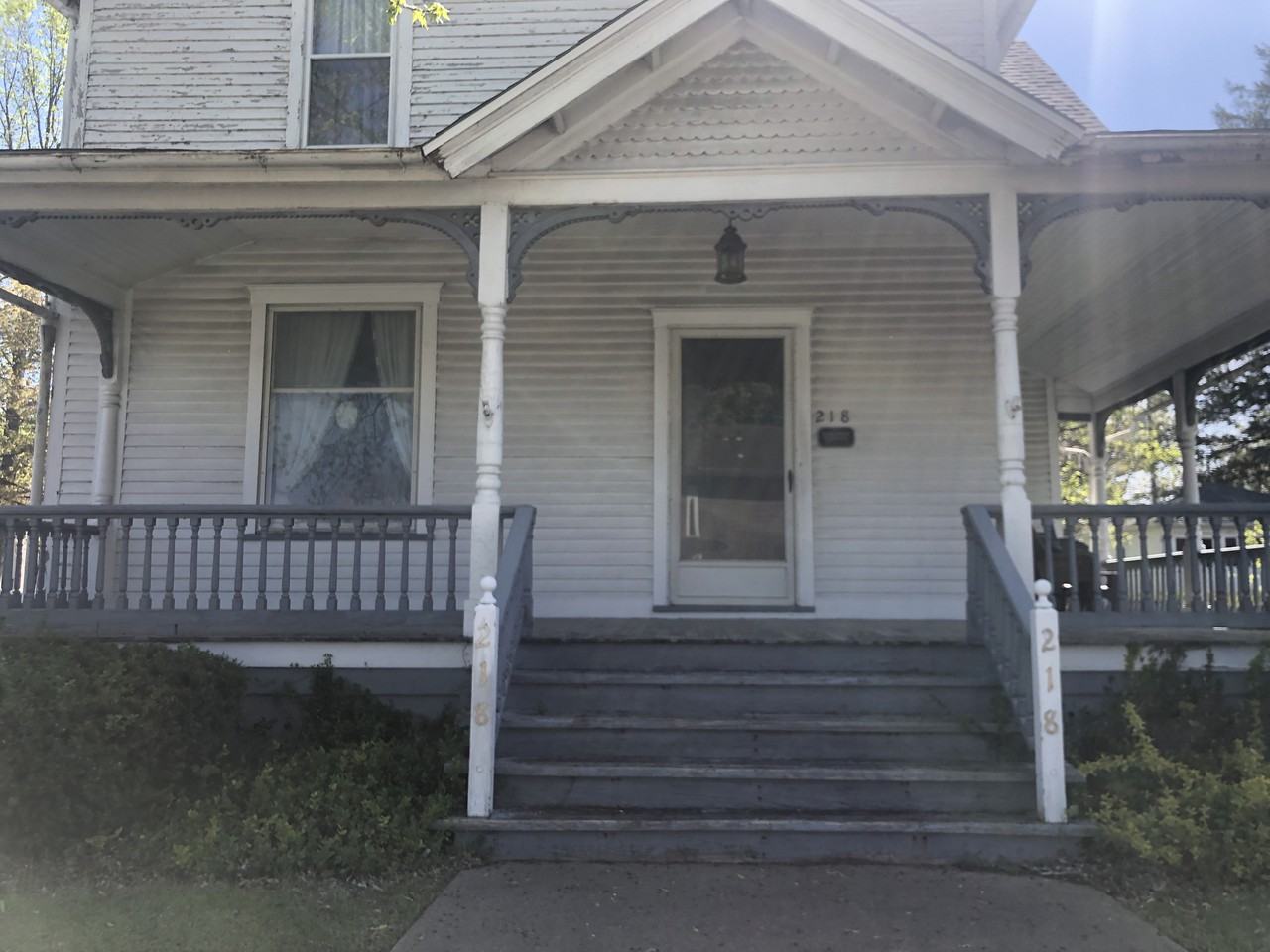 218 N Main St - Photo 2 of 7