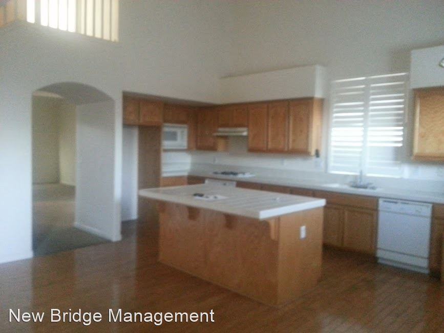 1625 Rose Garden Ct - Photo 3 of 17