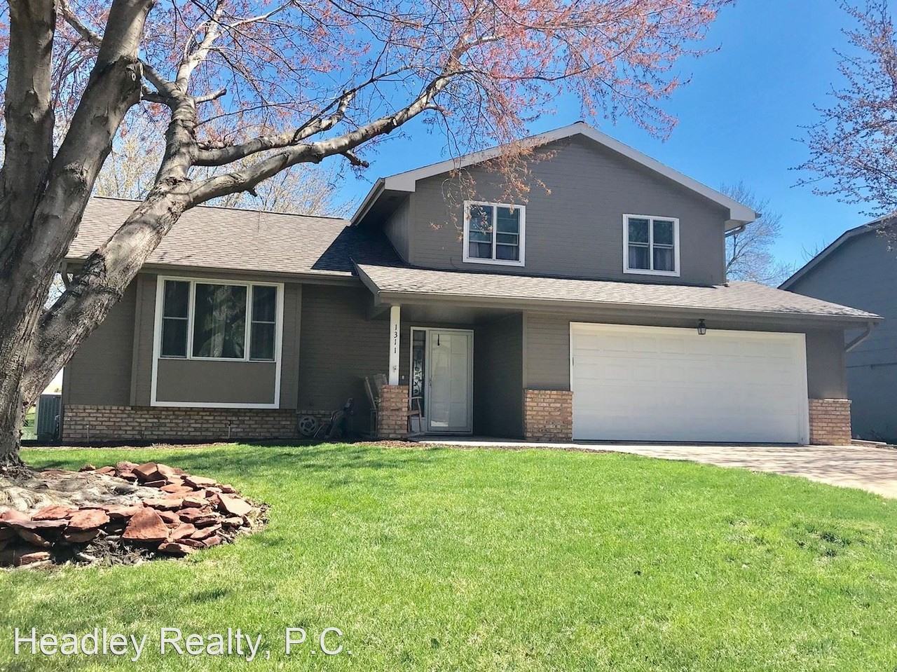 1311 Beechwood Ave - Photo 2 of 31