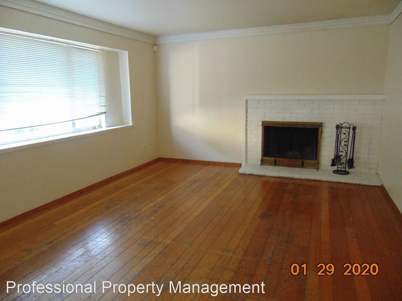 2901 Canterbury Dr - Photo 2 of 12