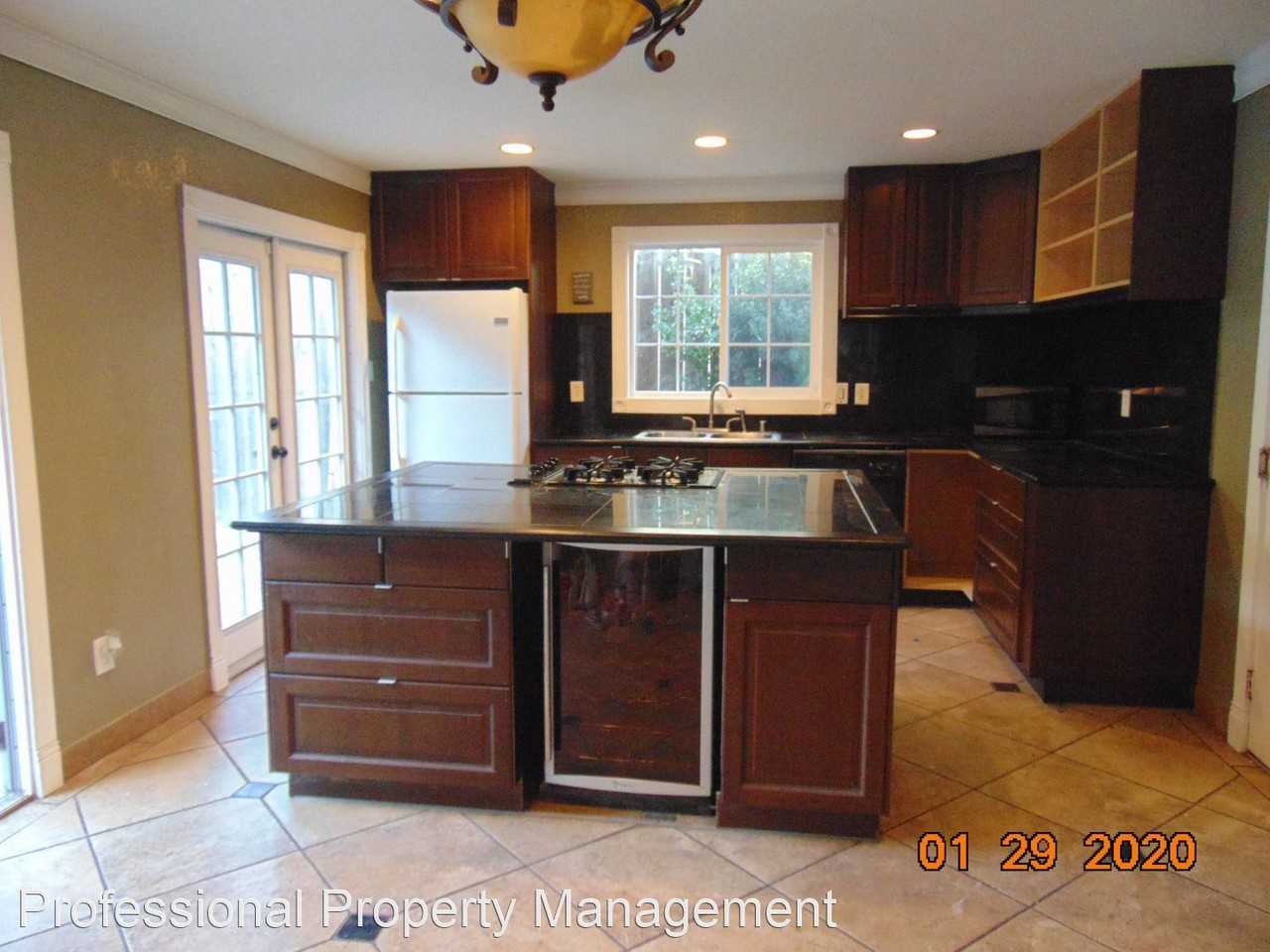 2901 Canterbury Dr - Photo 3 of 12