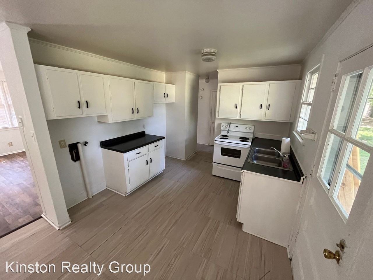 2317 Briarfield Rd - Photo 3 of 14