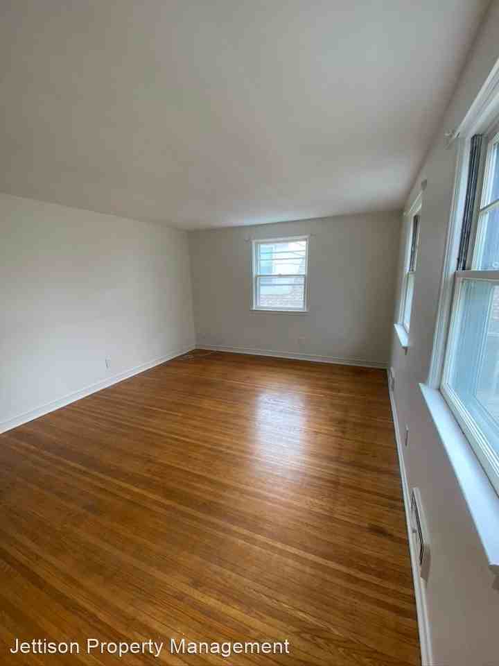 130 Raleigh St - Photo 3 of 24