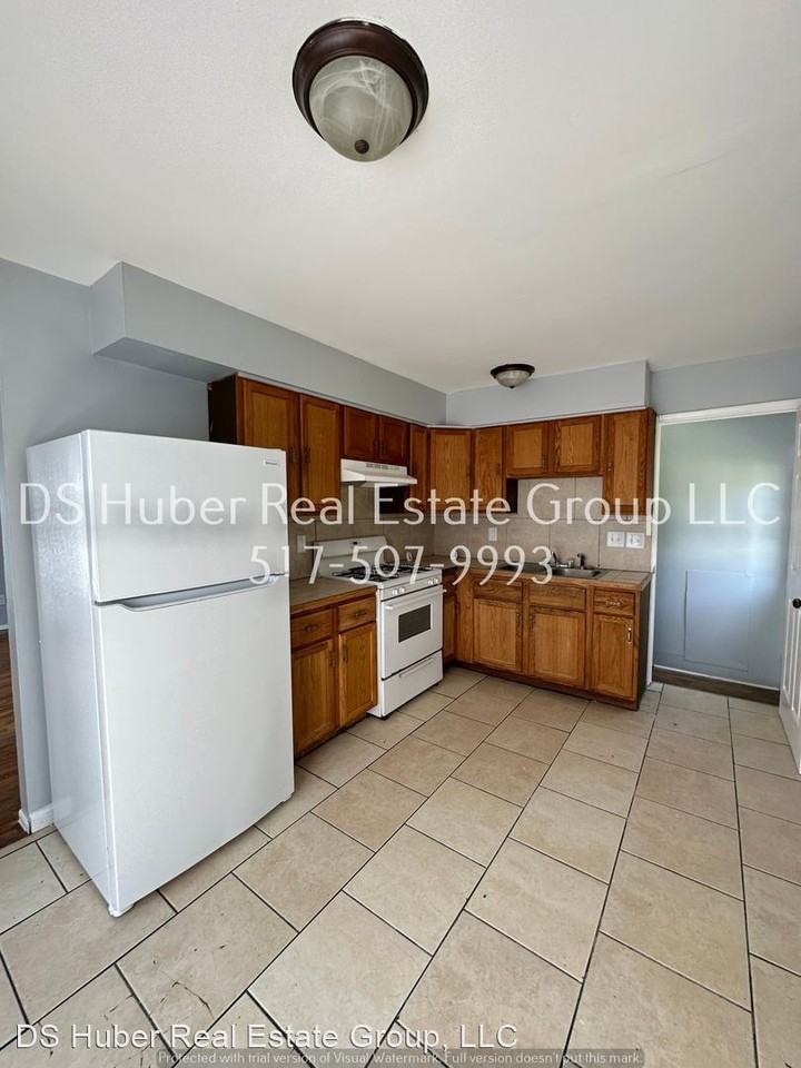 3610 Burchfield Dr - Photo 3 of 11