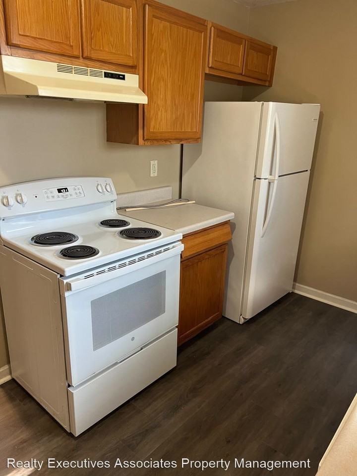 162 Stone Henge Ln ##D2 - Photo 3 of 13