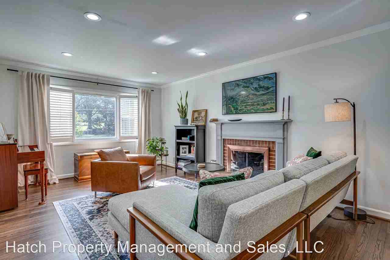 3205 Patrick Henry Dr - Photo 3 of 35